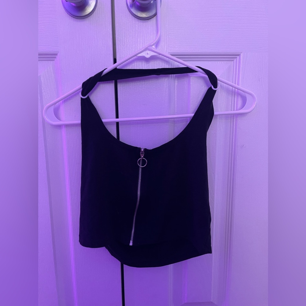 Cute black zip up halter top